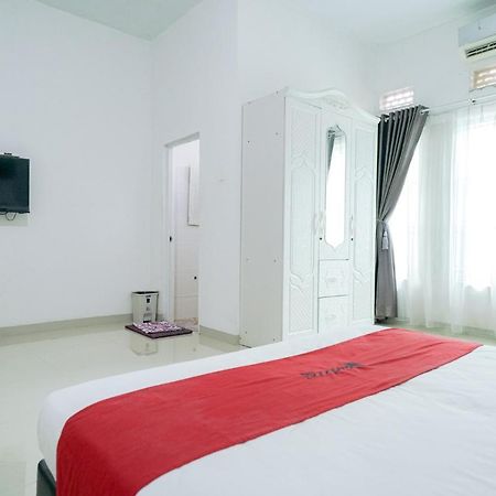 Reddoorz Syariah Near Rs Awal Bros Batam Hotel Nagoya Buitenkant foto