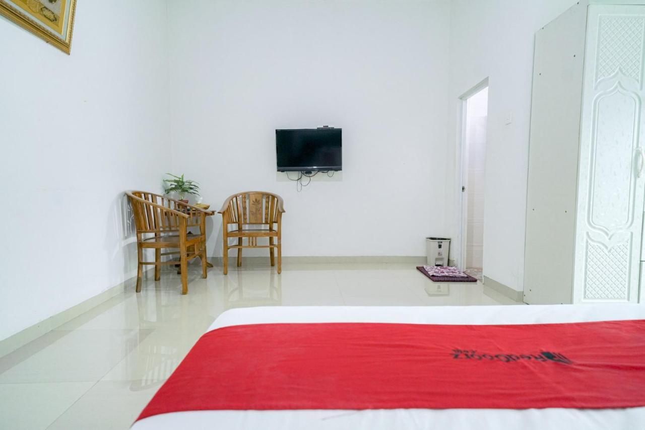 Reddoorz Syariah Near Rs Awal Bros Batam Hotel Nagoya Buitenkant foto