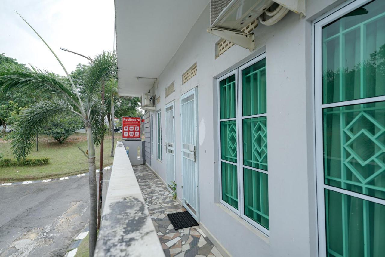 Reddoorz Syariah Near Rs Awal Bros Batam Hotel Nagoya Buitenkant foto